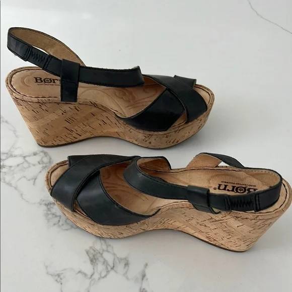 Born Black black Wedge Sandals with Crisscross Straps. SZ 7. Style M/WB83603. - Picture 3 of 5